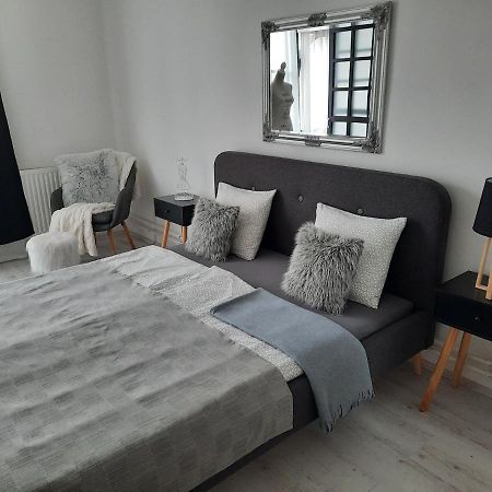 Appartement Downtown'S Pearl à Pécs Extérieur photo